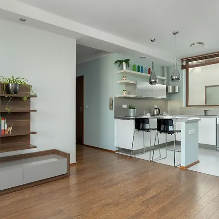 شقة 60 M2 With Free Garage Near To The Centre By Renters