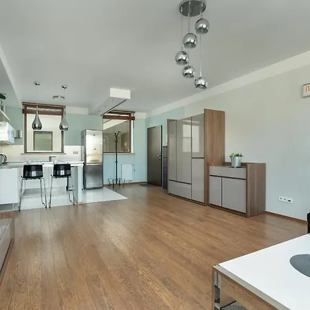 شقة 60 M2 With Free Garage Near To The Centre By Renters بوزنان