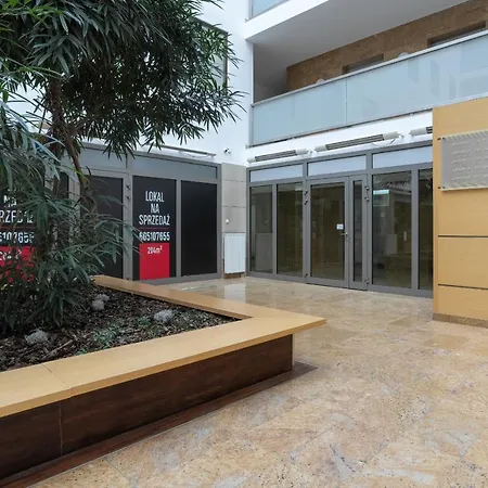 60 M2 With Free Garage Near To The Centre By Renters بوزنان